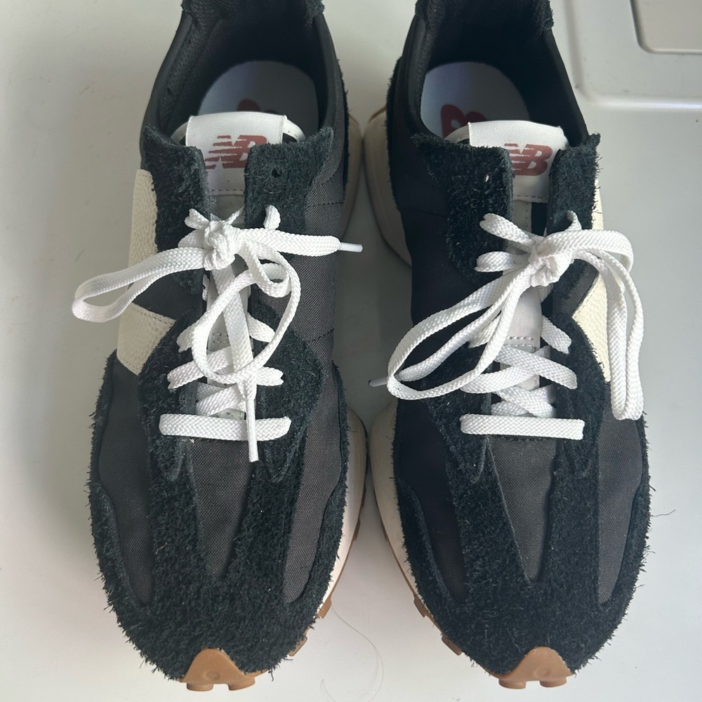New Balance 327 Black and White Sneakers